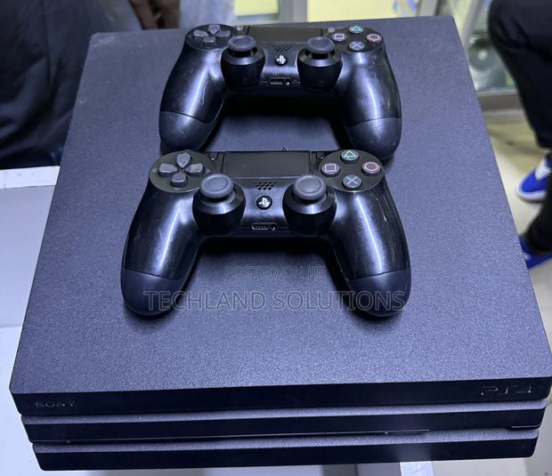 Neatly Used Chipped Ps4 Pro + 19 Games - main view