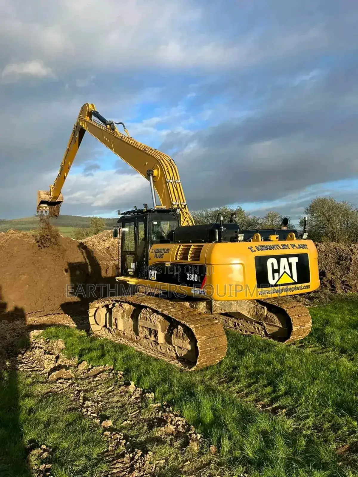 Long Reach Boom Excavator for Hire