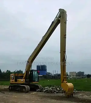 Long Reach Boom Excavator for Hire