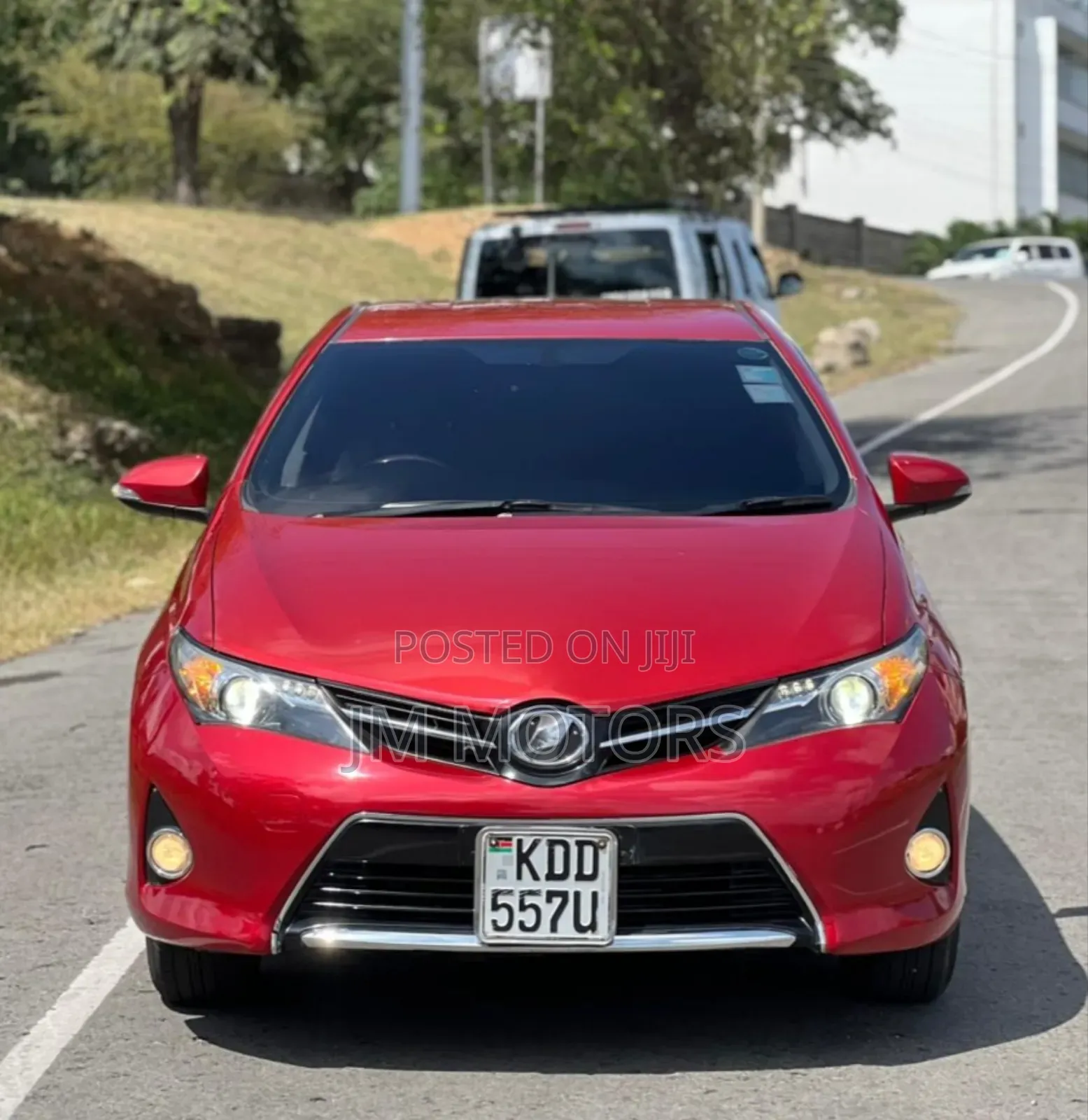 Toyota Auris 2015 Maroon