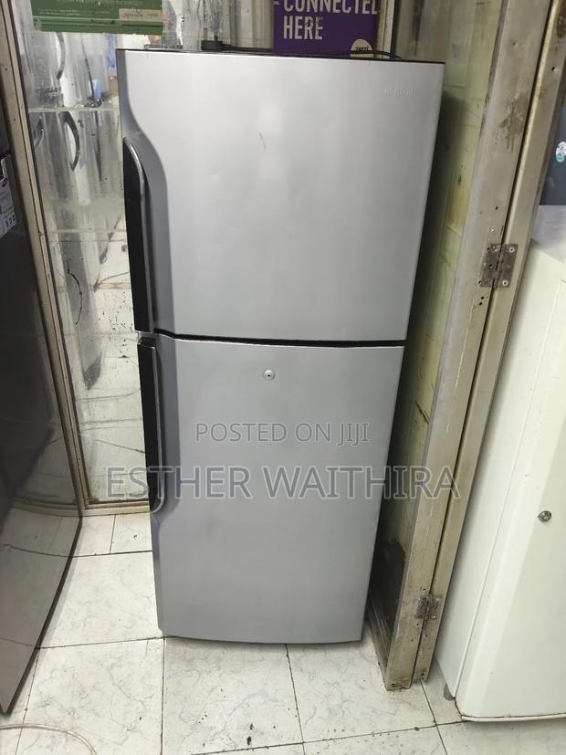 Fully Functional Sumsung Fridge - thumbnail 5