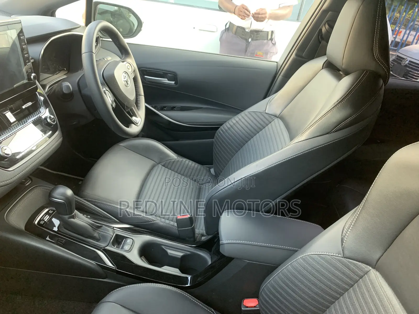 Toyota Corolla LE Eco (1.8L 4cyl 2A) 2019 Black