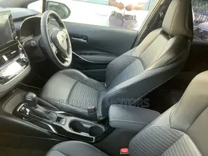 Toyota Corolla LE Eco (1.8L 4cyl 2A) 2019 Black