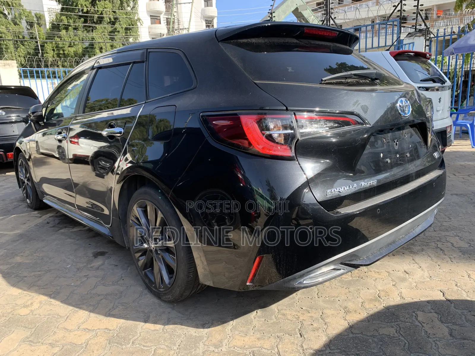 Toyota Corolla LE Eco (1.8L 4cyl 2A) 2019 Black