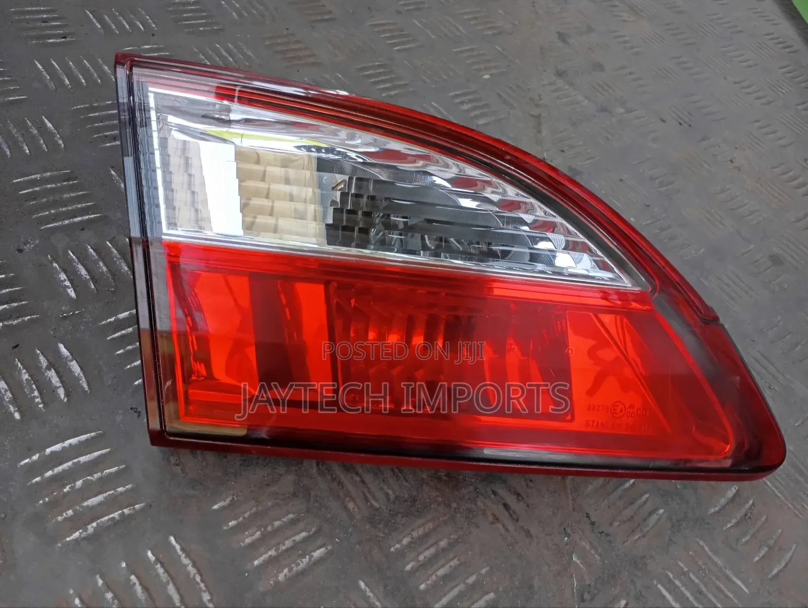 Mazda Premacy Bootlight