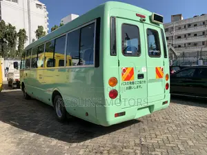 Mitsubishi Fuso Rosa 2018 Green
