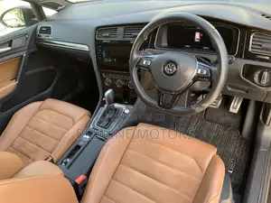 Volkswagen Golf Variant 2018 Silver