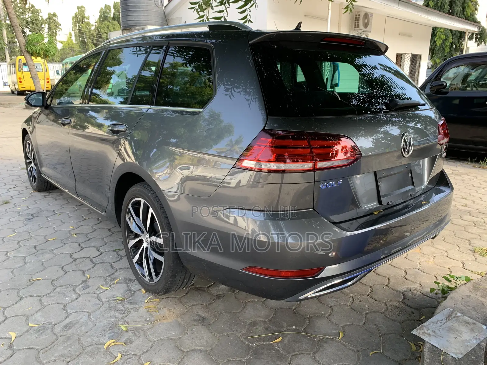 Volkswagen Golf Variant 2018 Silver