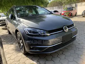 Volkswagen Golf Variant 2018 Silver