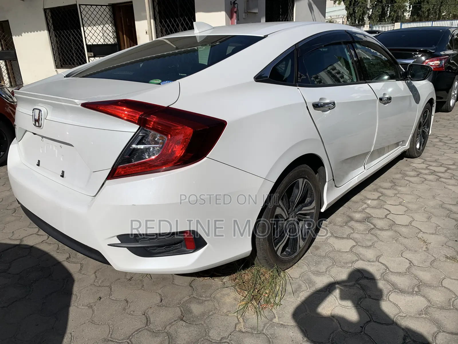 Honda Civic LX Sedan 2018 Off white
