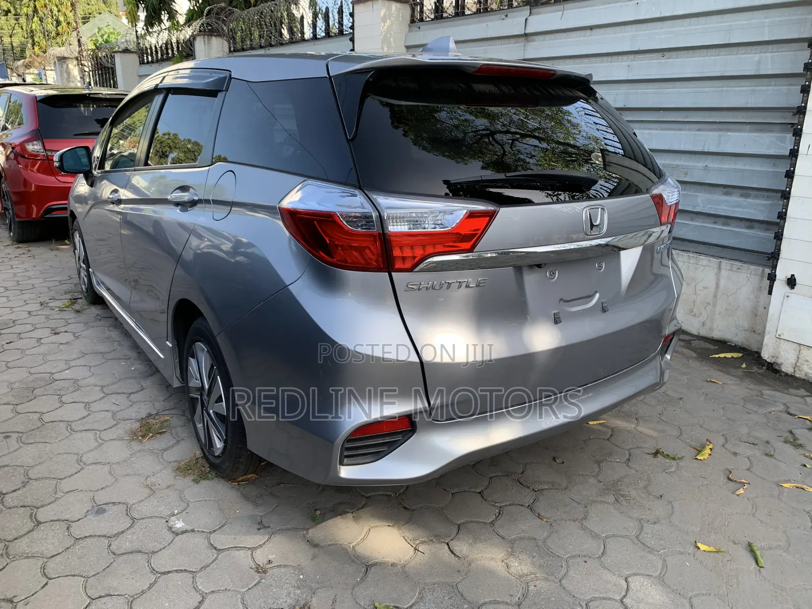 Honda Fit Shuttle 1.5 Hybrid 2WD 2018 Silver