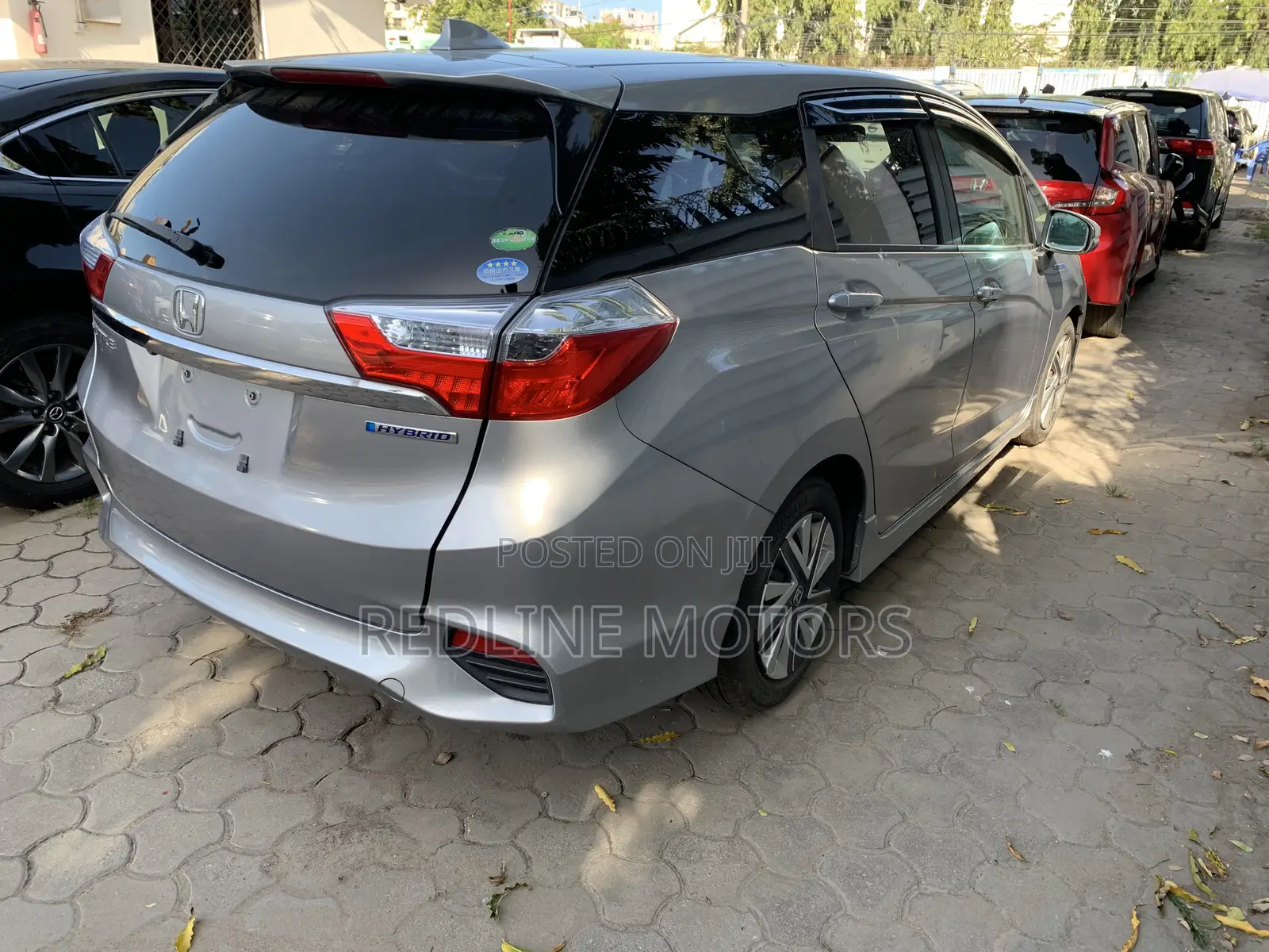 Honda Fit Shuttle 1.5 Hybrid 2WD 2018 Silver