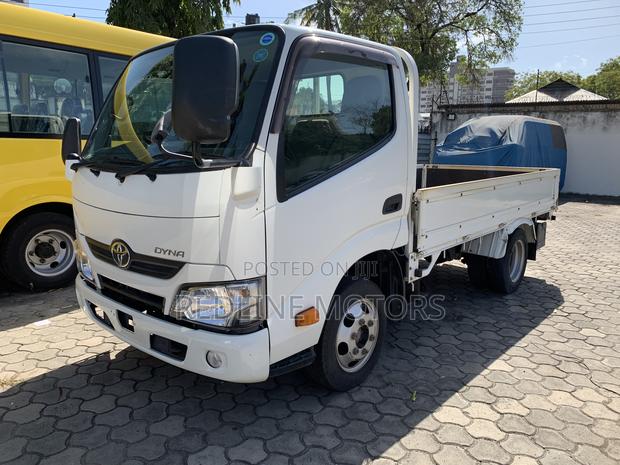 Toyota Dyna Lorry - thumbnail 3