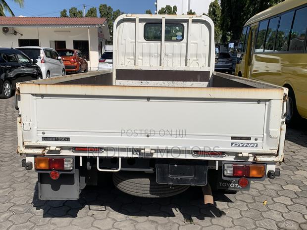 Toyota Dyna Lorry - thumbnail 6