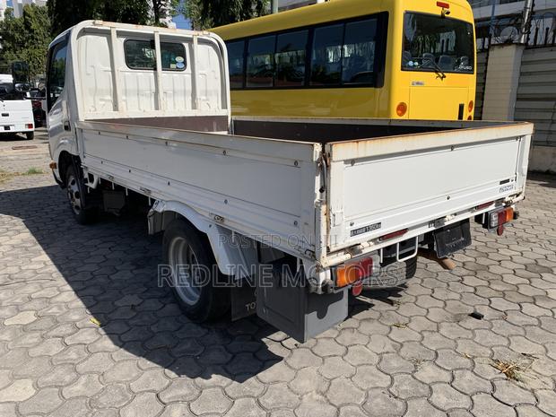 Toyota Dyna Lorry - thumbnail 5