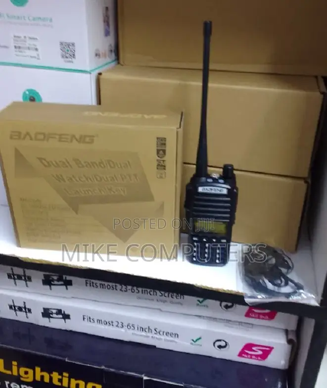Walkie Talkie Uv-82 High Power / Low (5 W/1 W) Selectable.