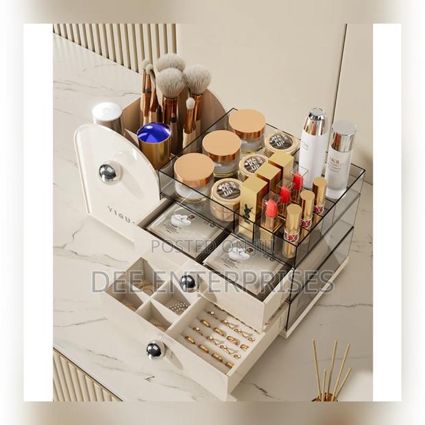 Large Capacity Make-Up Organizer - main view