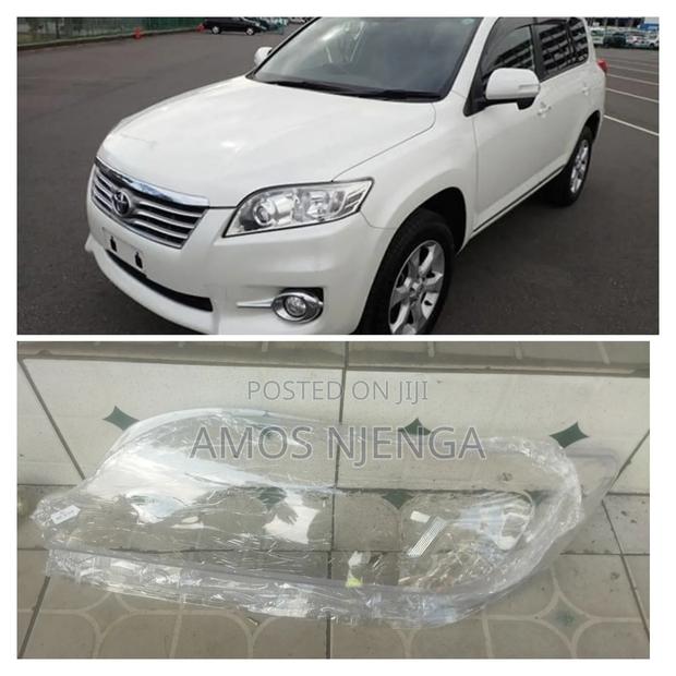 Toyota Vanguard Headlight Lens