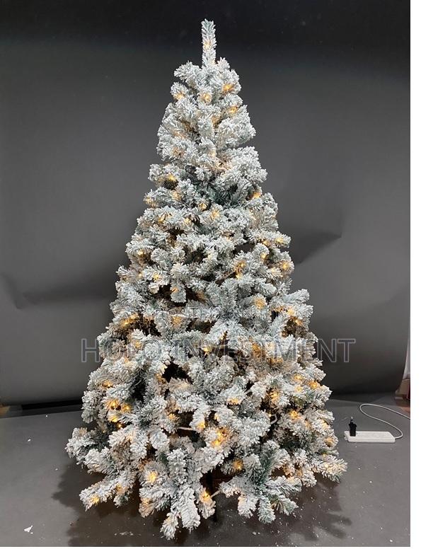 6ft (180cm) PVC Christmas Tree With 600tips, 250 Led Light, Metal Feet - main view