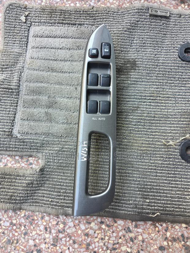 Toyota Wish Main Window Switch - main view