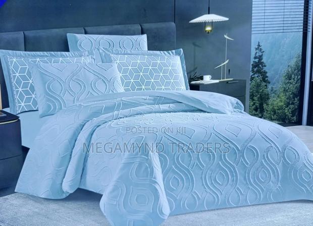 6pc Tufted Duvet Cover 6*6/Luxury Bedding Set - main view