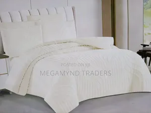 6pc Tufted Duvet Cover 6*6/Luxury Bedding Set