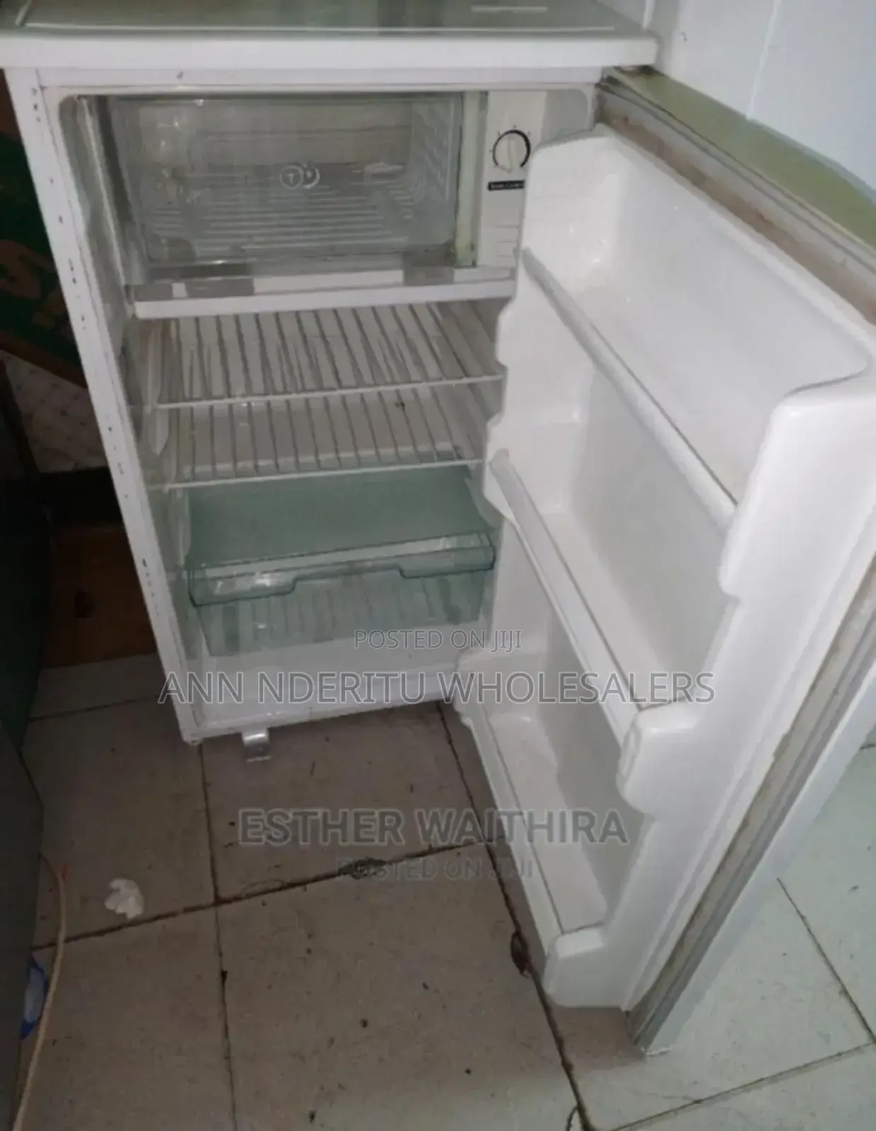 With Top Freezer. 90l Refrigerator. Hisense High Quality