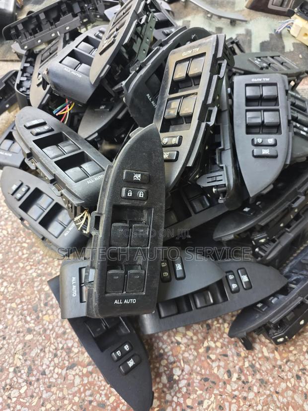 Toyota Priest 1.8 Zvw30 Main Window Switch