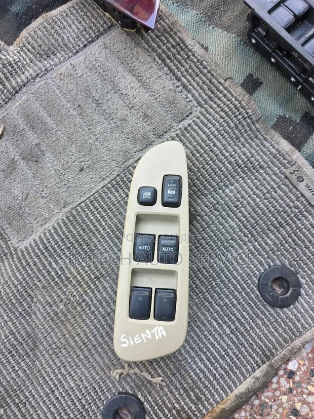 Toyota Sienta Main Window Switch