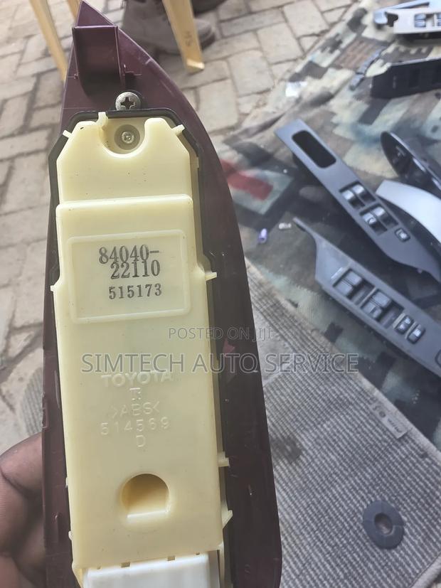 Toyota Mark X Main Window Switch - thumbnail 3