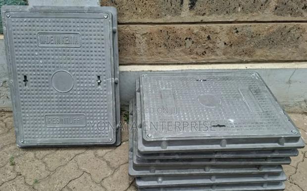 450*600 Lockable Manhole Cover (Heavy Duty) 12.5t