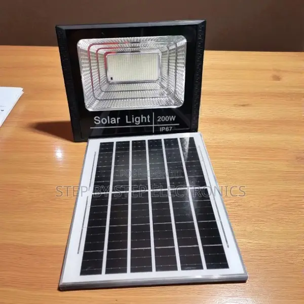 Ip67 Waterproof 100w Solar Flood Light Rustproof Easy Installation