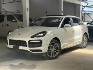 Porsche Cayenne Turbo AWD 2019 White