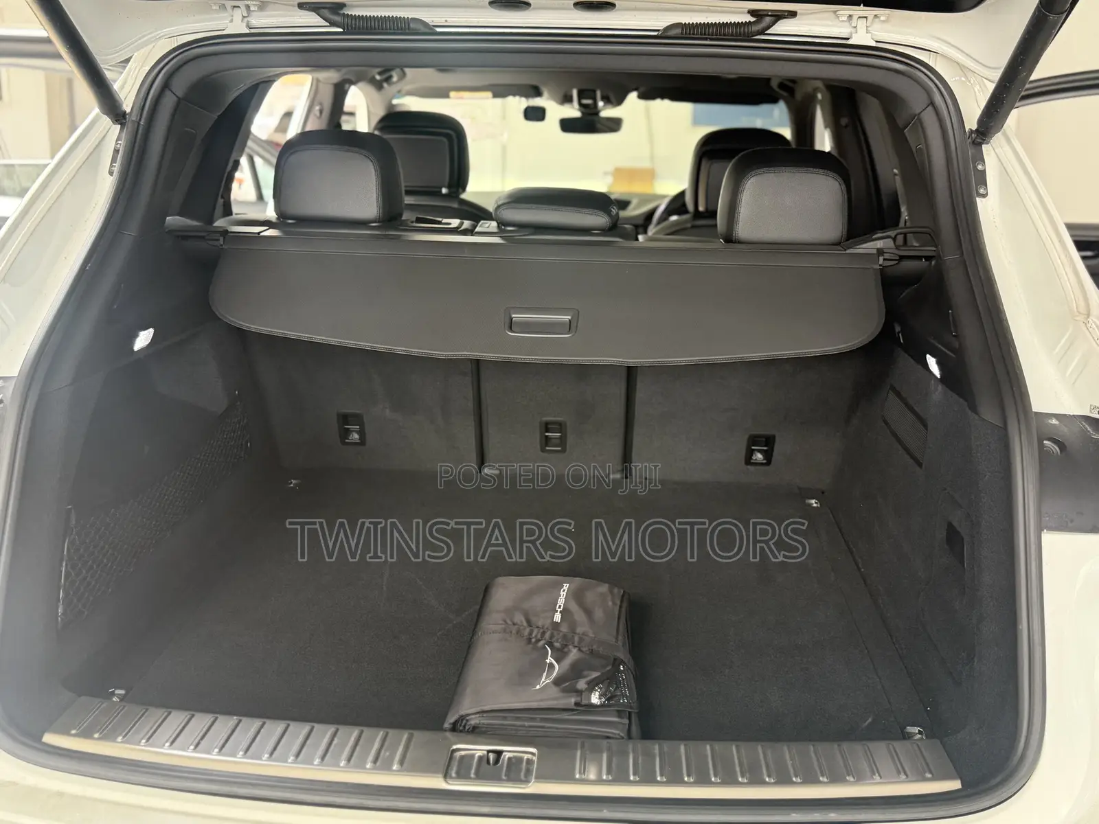 Porsche Cayenne Turbo AWD 2019 White