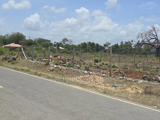 Plots Touching B69 Road Bofa Kilifi - thumbnail 3