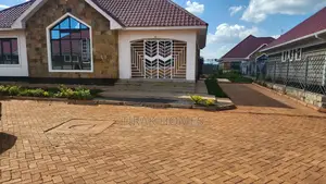 3bdrm Bungalow in Windsor Ridge 3 , Kenyatta Road / Theta for sale