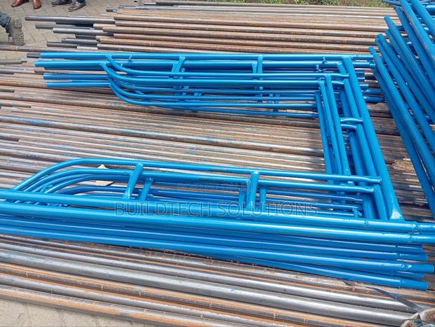 Reinforced Safety Climbing Ladder