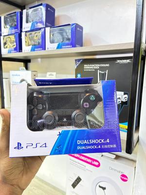 Sony Ps4 Wireless Black Controller - main view