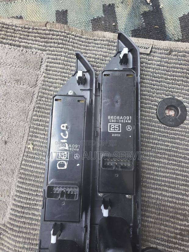 Mitsubishi Delica Main Window Switch - thumbnail 2