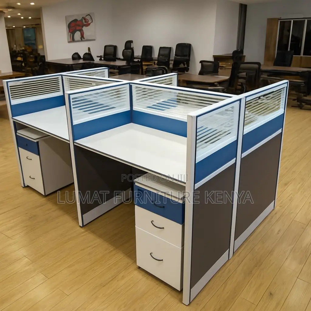4-Person Office Workstation