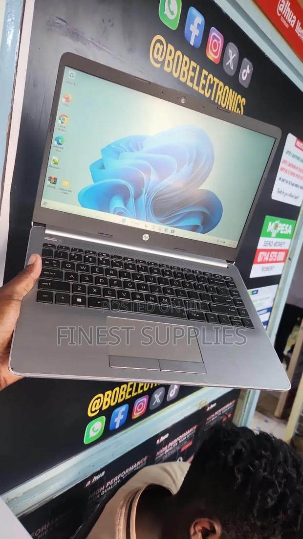 Laptop HP 14-dq2031tg 4GB Intel Celeron HDD 128GB