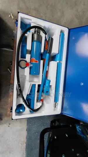 Heavy Duty 20tonne Hydraulic Body Kit Machine.