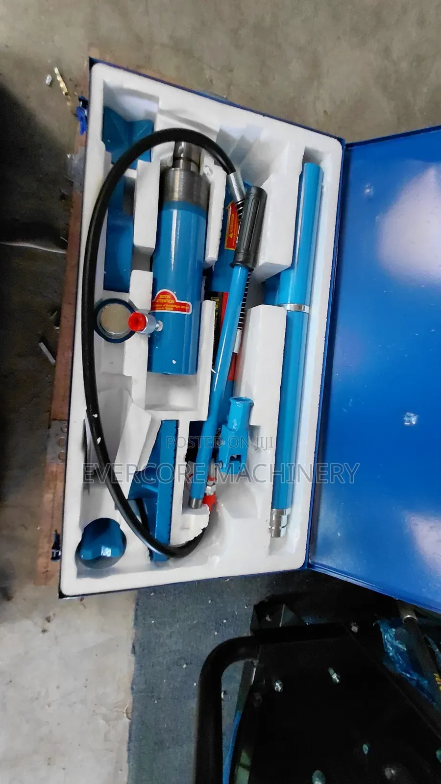 Heavy Duty 20tonne Hydraulic Body Kit Machine.