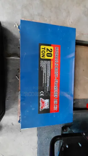 Heavy Duty 20tonne Hydraulic Body Kit Machine.