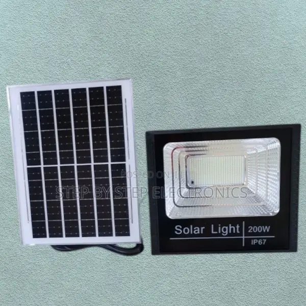 200w Solar Flood Light Outdoor Ip67 Waterproof Energy Efficient