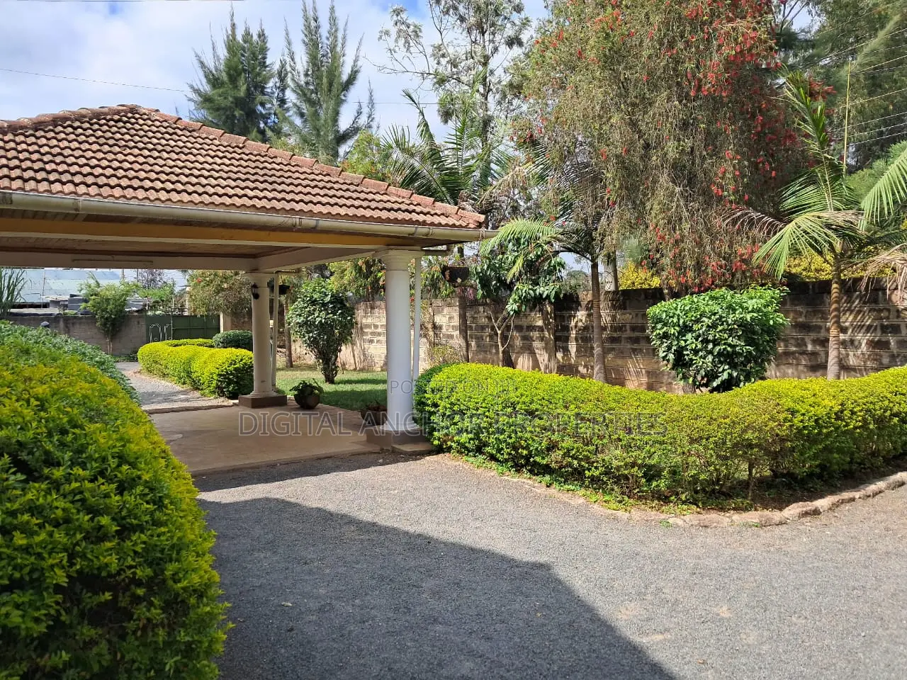 Office / Restuarant Rent Space Availble