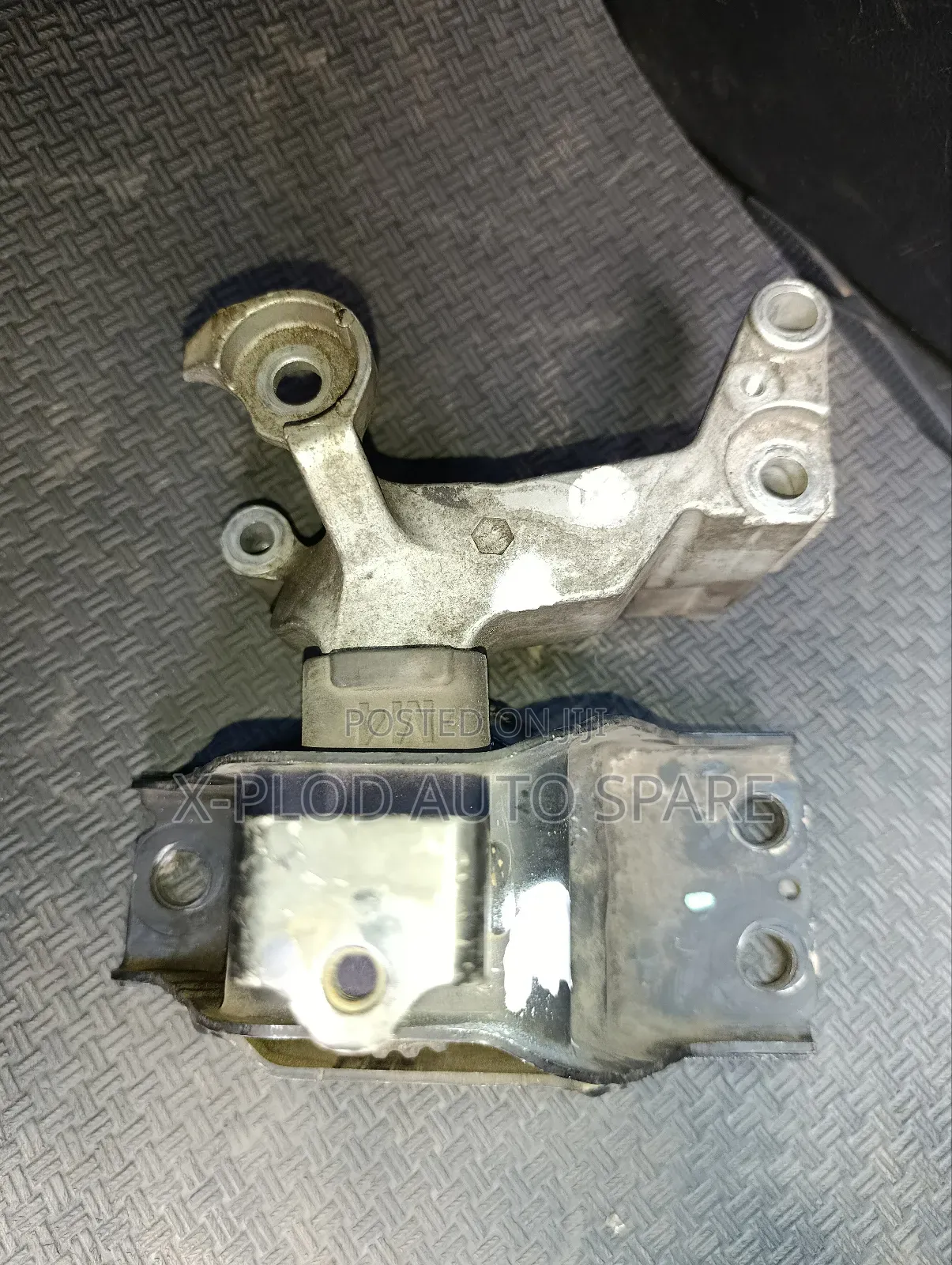 Nissan (Extrail, Dualis, Serena)-Mr20 Engine Mounting