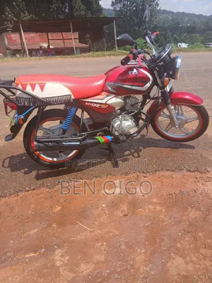 TVS HLX 125 2019 Red