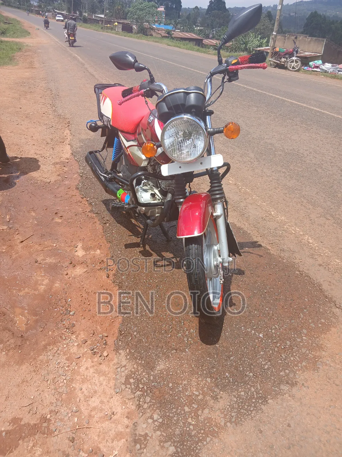TVS HLX 125 2019 Red
