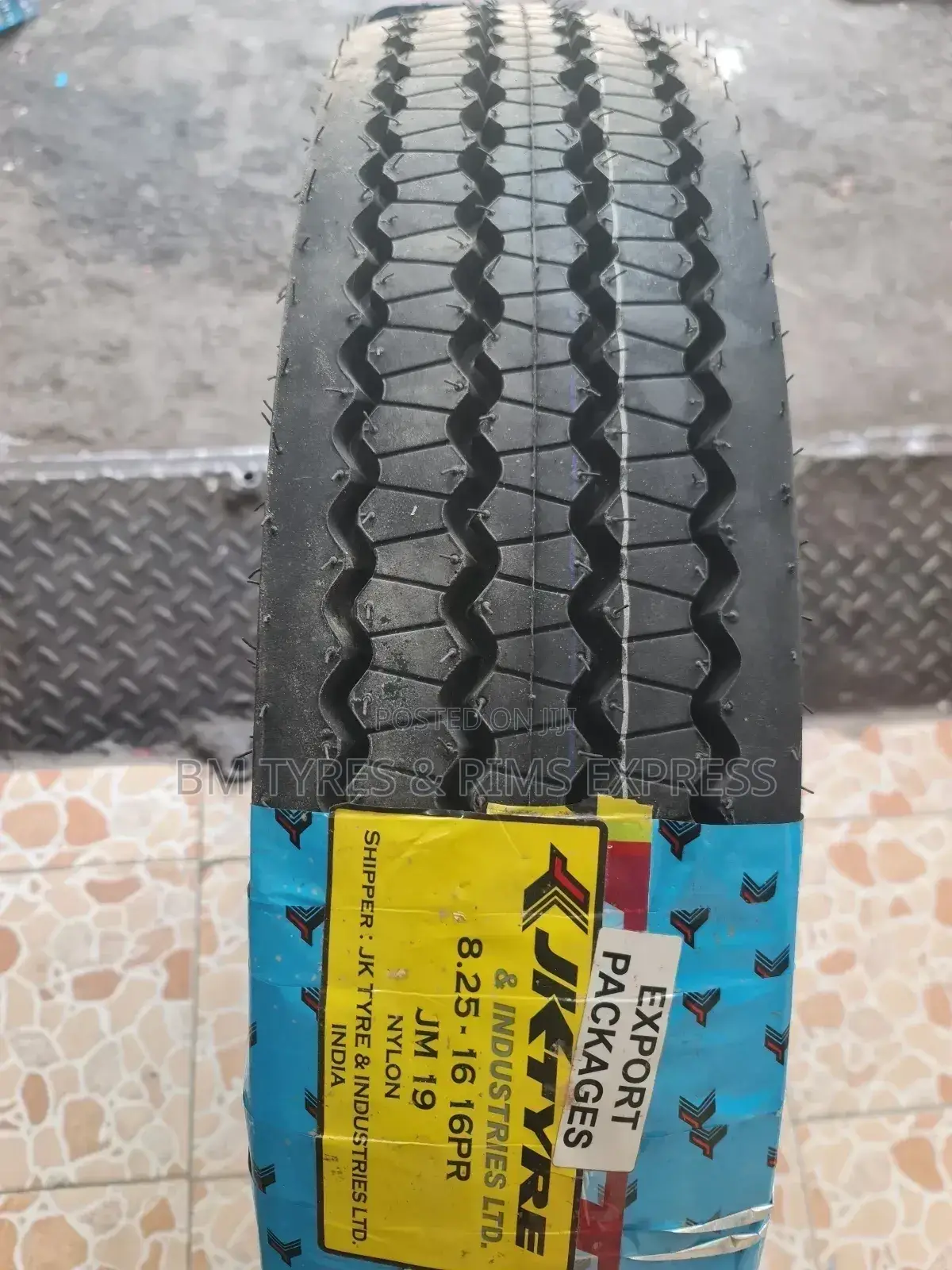 825 R16 Jk Tyres (India) Highway.
